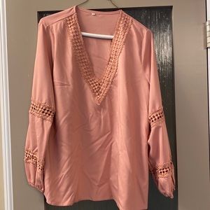 🌺Rose cut out detailed Top🌺